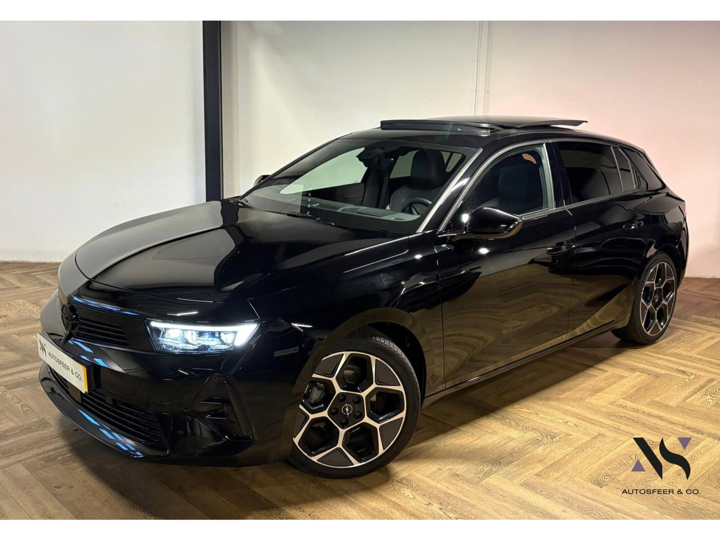 Opel Astra 1.2 Turbo Ultimate PANO KEYLESS 360