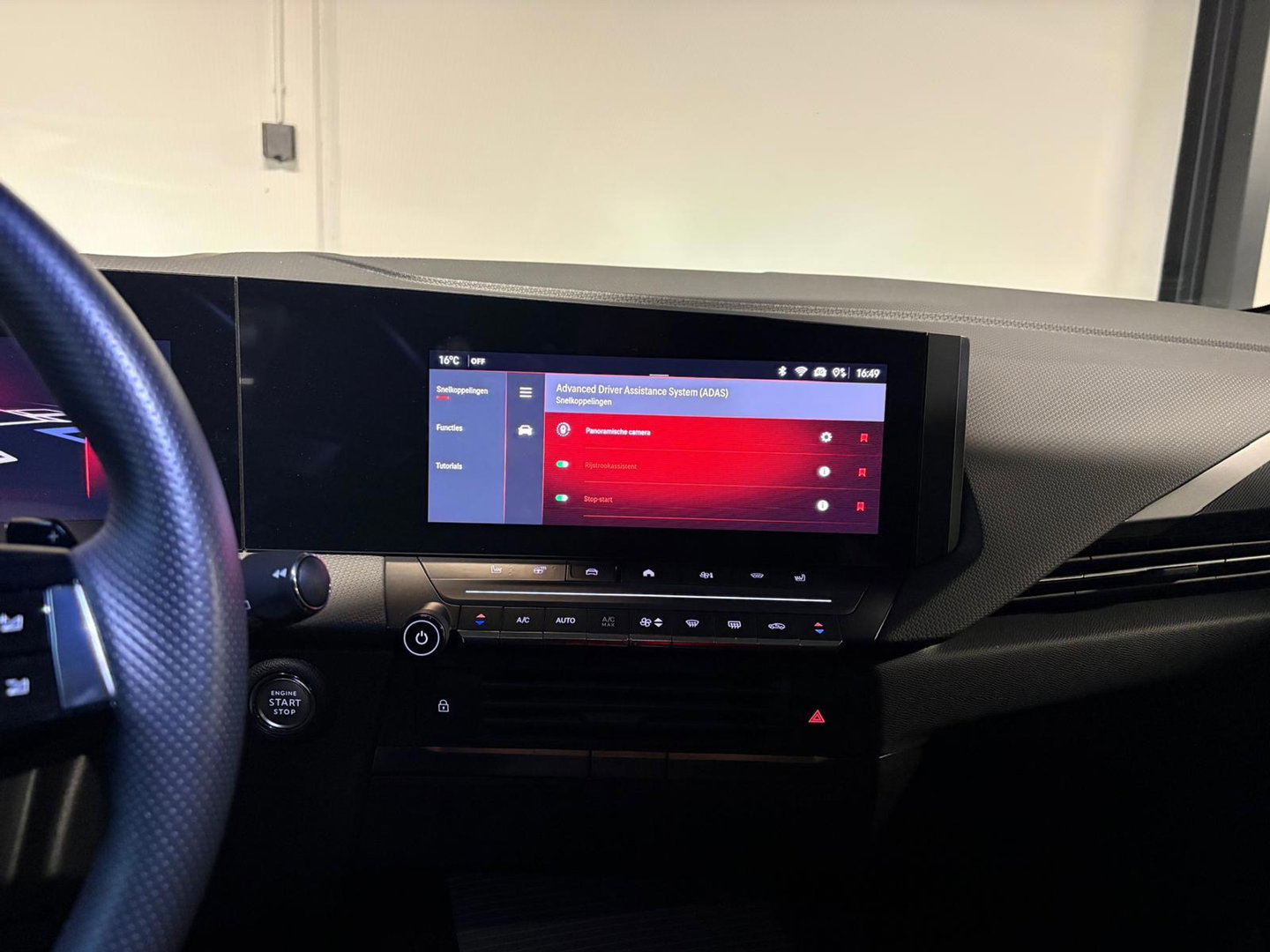 Opel Astra 1.2 Turbo Ultimate PANO KEYLESS 360