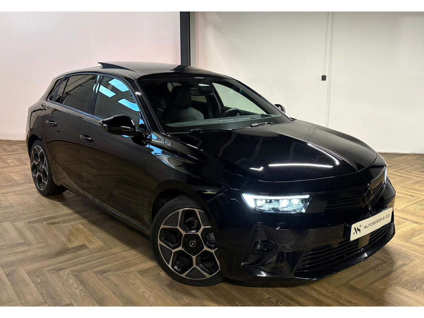 Opel Astra 1.2 Turbo Ultimate PANO KEYLESS 360