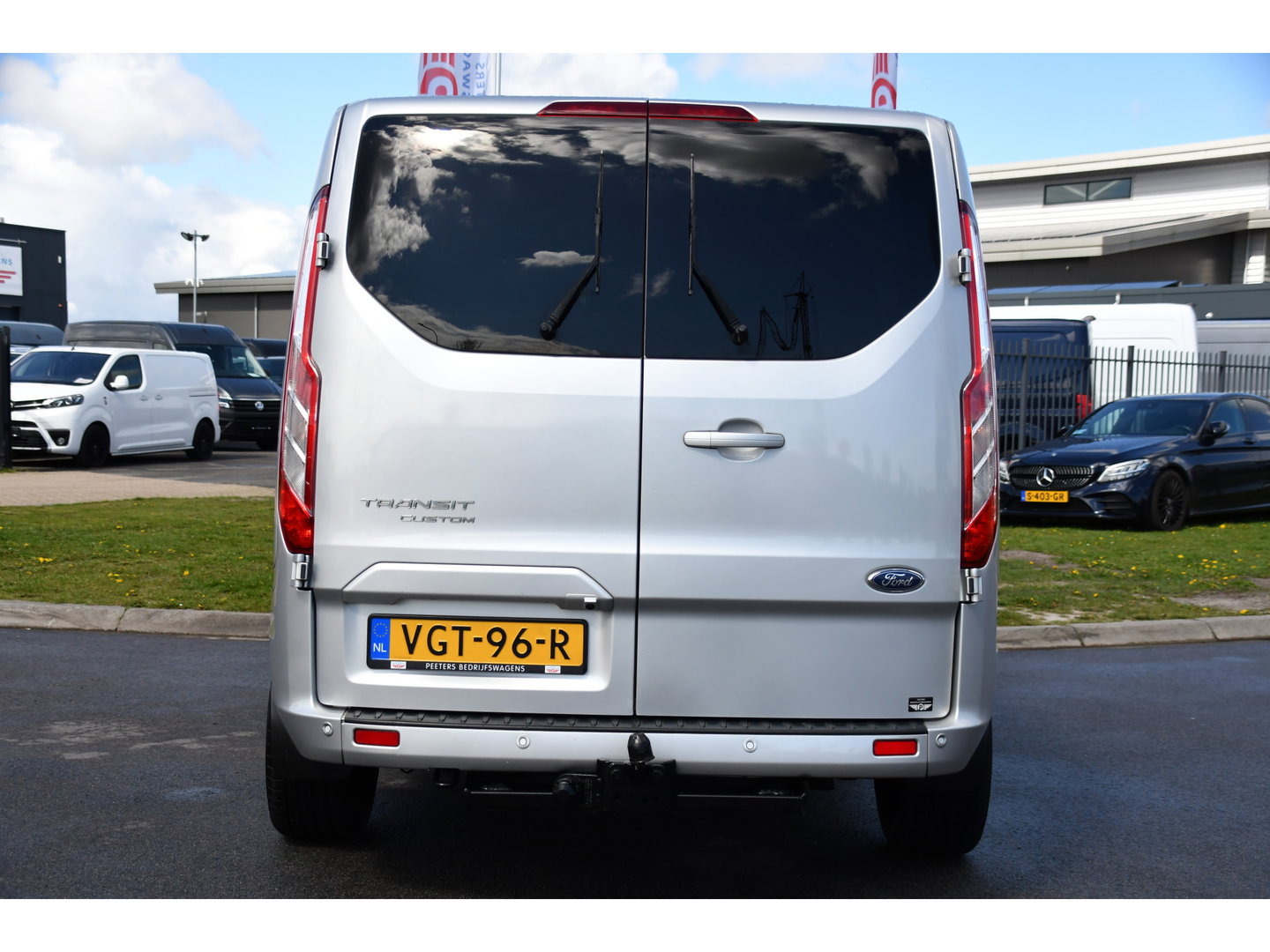 Ford Transit Custom 300 2.0 TDCI L2H1 Limited DC Adaptieve Cruise, Camera, Xenon, Leder, 170pk, Stoelverwarming, Multimedia, 2 x Schuifdeur, Uniek!