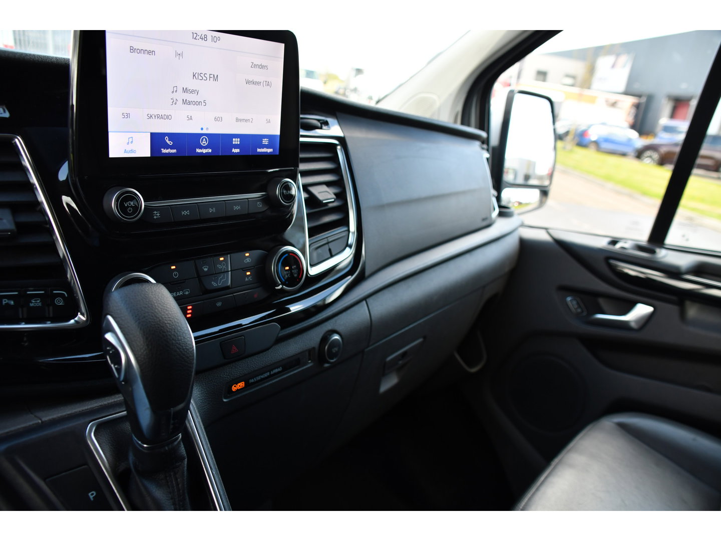 Ford Transit Custom 300 2.0 TDCI L2H1 Limited DC Adaptieve Cruise, Camera, Xenon, Leder, 170pk, Stoelverwarming, Multimedia, 2 x Schuifdeur, Uniek!