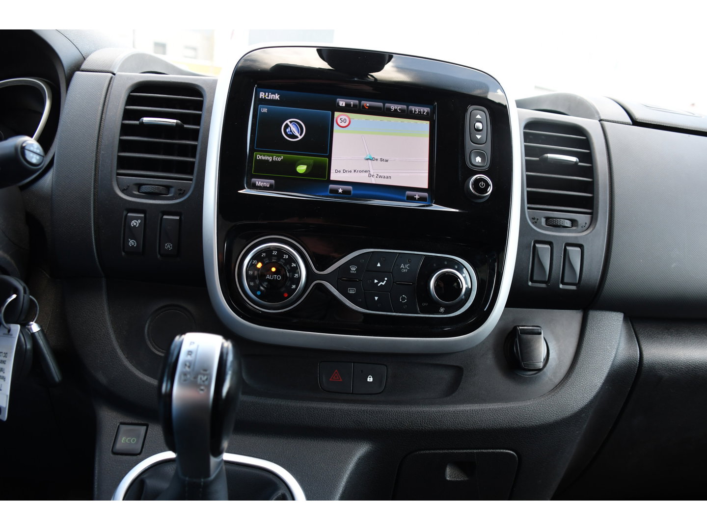 Renault Trafic 2.0 dCi 170 T29 L2H1 DC Luxe Black Edition Camera, Cruise, Carplay, 170pk, Automaat, LED, Multimedia, Clima, NAVI, Uniek!