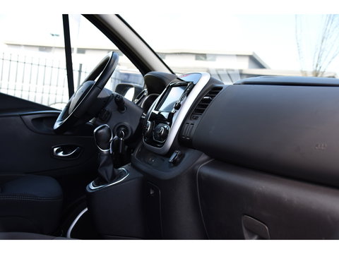 Renault Trafic 2.0 dCi 170 T29 L2H1 DC Luxe Black Edition Camera, Cruise, Carplay, 170pk, Automaat, LED, Multimedia, Clima, NAVI, Uniek!