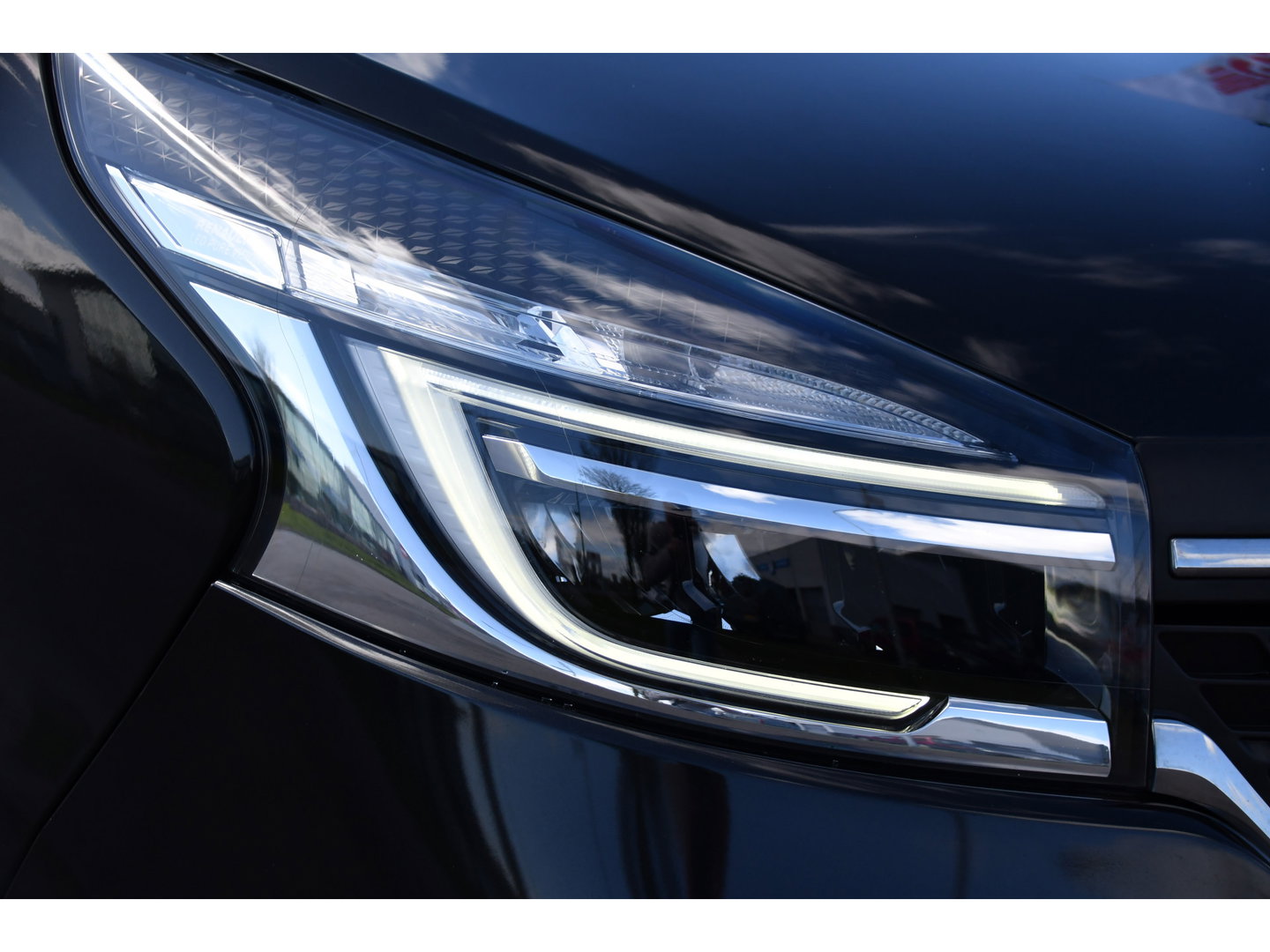 Renault Trafic 2.0 dCi 170 T29 L2H1 DC Luxe Black Edition Camera, Cruise, Carplay, 170pk, Automaat, LED, Multimedia, Clima, NAVI, Uniek!