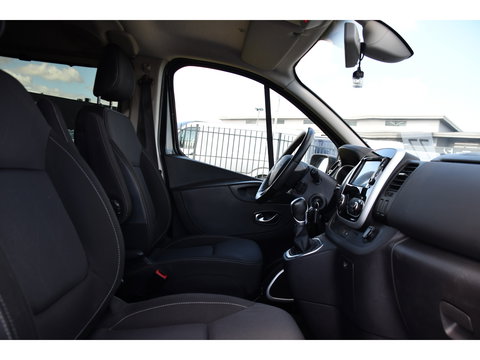 Renault Trafic 2.0 dCi 170 T29 L2H1 DC Luxe Black Edition Camera, Cruise, Carplay, 170pk, Automaat, LED, Multimedia, Clima, NAVI, Uniek!