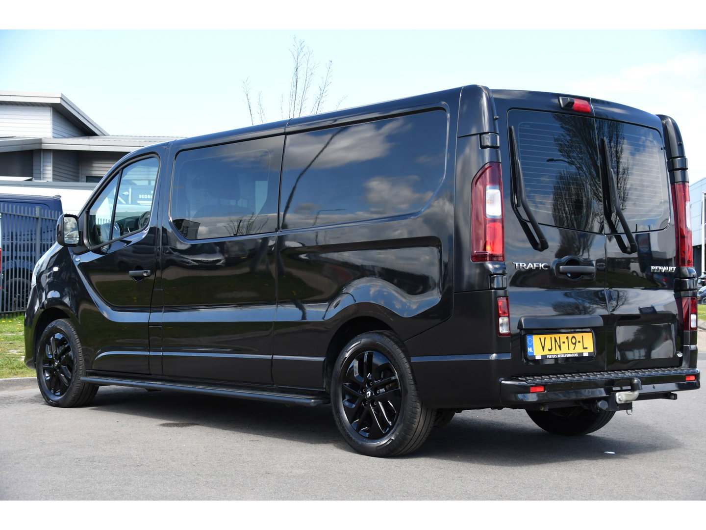 Renault Trafic 2.0 dCi 170 T29 L2H1 DC Luxe Black Edition Camera, Cruise, Carplay, 170pk, Automaat, LED, Multimedia, Clima, NAVI, Uniek!