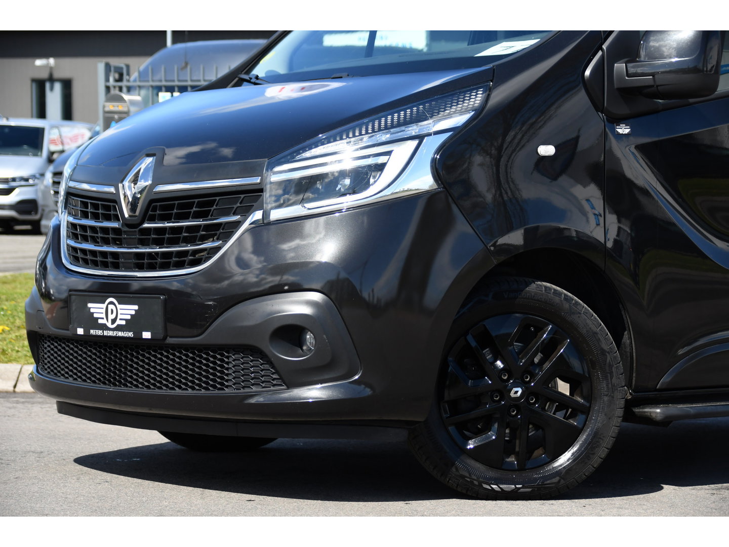 Renault Trafic 2.0 dCi 170 T29 L2H1 DC Luxe Black Edition Camera, Cruise, Carplay, 170pk, Automaat, LED, Multimedia, Clima, NAVI, Uniek!