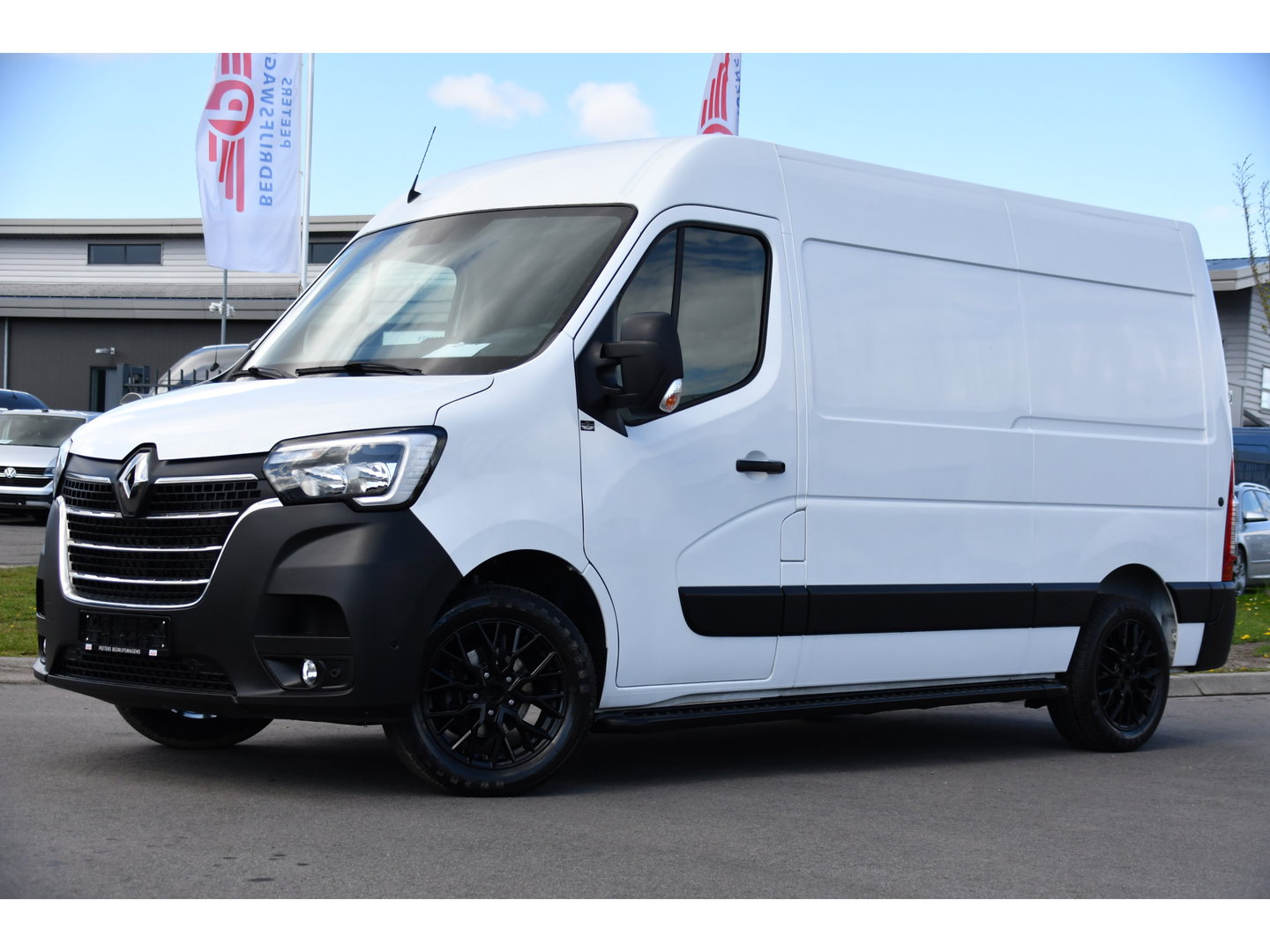 Renault Master T35 2.3 dCi 150 L2H2 PB Edition Camera, Cruise, Carplay, LED, Trekhaak, Automaat, 150pk, Sensoren, NAVI, Uniek!