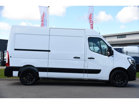 Renault Master T35 2.3 dCi 150 L2H2 PB Edition Camera, Cruise, Carplay, LED, Trekhaak, Automaat, 150pk, Sensoren, NAVI, Uniek!