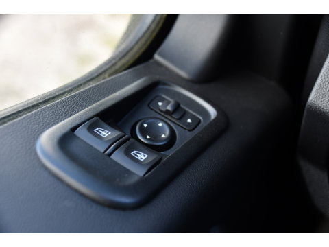 Renault Master T35 2.3 dCi 150 L2H2 PB Edition Camera, Cruise, Carplay, LED, Trekhaak, Automaat, 150pk, Sensoren, NAVI, Uniek!