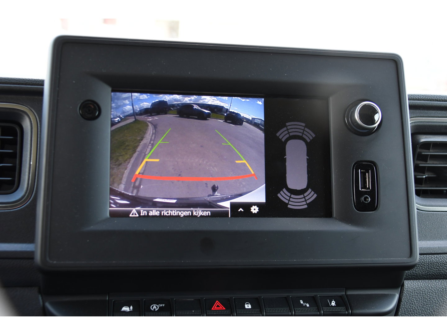 Renault Master T35 2.3 dCi 150 L2H2 PB Edition Camera, Cruise, Carplay, LED, Trekhaak, Automaat, 150pk, Sensoren, NAVI, Uniek!