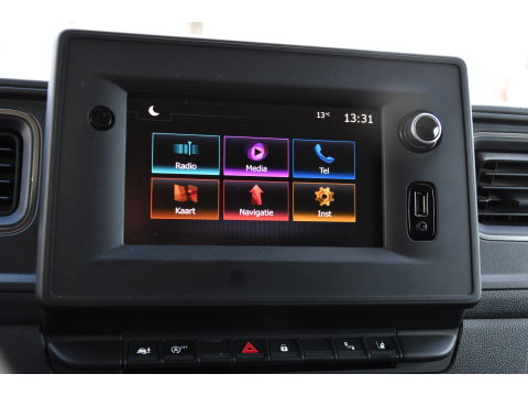 Renault Master T35 2.3 dCi 150 L2H2 PB Edition Camera, Cruise, Carplay, LED, Trekhaak, Automaat, 150pk, Sensoren, NAVI, Uniek!