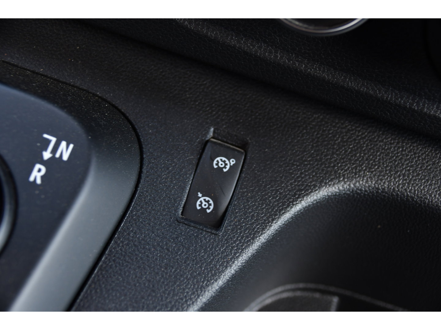 Renault Master T35 2.3 dCi 150 L2H2 PB Edition Camera, Cruise, Carplay, LED, Trekhaak, Automaat, 150pk, Sensoren, NAVI, Uniek!