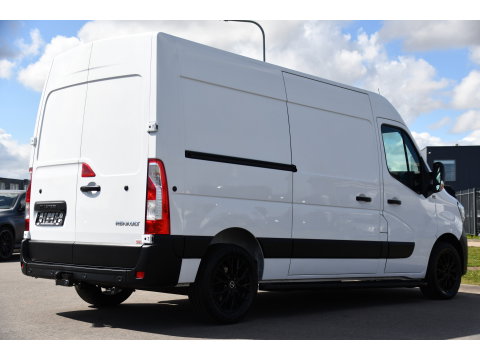 Renault Master T35 2.3 dCi 150 L2H2 PB Edition Camera, Cruise, Carplay, LED, Trekhaak, Automaat, 150pk, Sensoren, NAVI, Uniek!