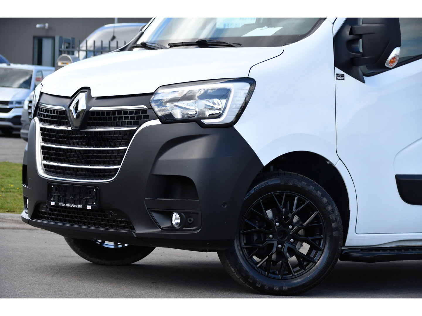 Renault Master T35 2.3 dCi 150 L2H2 PB Edition Camera, Cruise, Carplay, LED, Trekhaak, Automaat, 150pk, Sensoren, NAVI, Uniek!