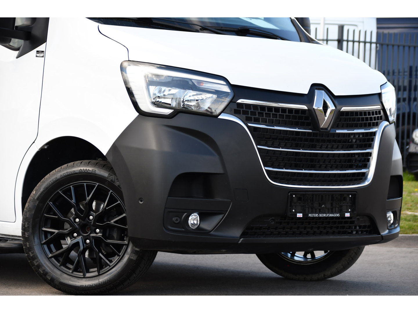 Renault Master T35 2.3 dCi 150 L2H2 PB Edition Camera, Cruise, Carplay, LED, Trekhaak, Automaat, 150pk, Sensoren, NAVI, Uniek!