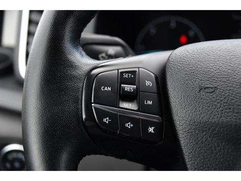 Ford Transit Custom 290 2.0 TDCI L1H1 Sport Camera, Cruise, LED, Leder, Stoelverwarming, 170pk, Automaat, Trekhaak, Voorruit verwarming, Uniek!