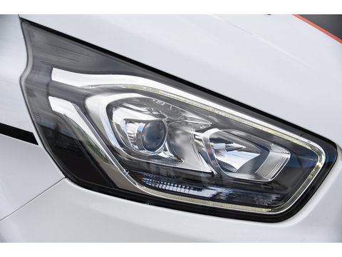 Ford Transit Custom 290 2.0 TDCI L1H1 Sport Camera, Cruise, LED, Leder, Stoelverwarming, 170pk, Automaat, Trekhaak, Voorruit verwarming, Uniek!