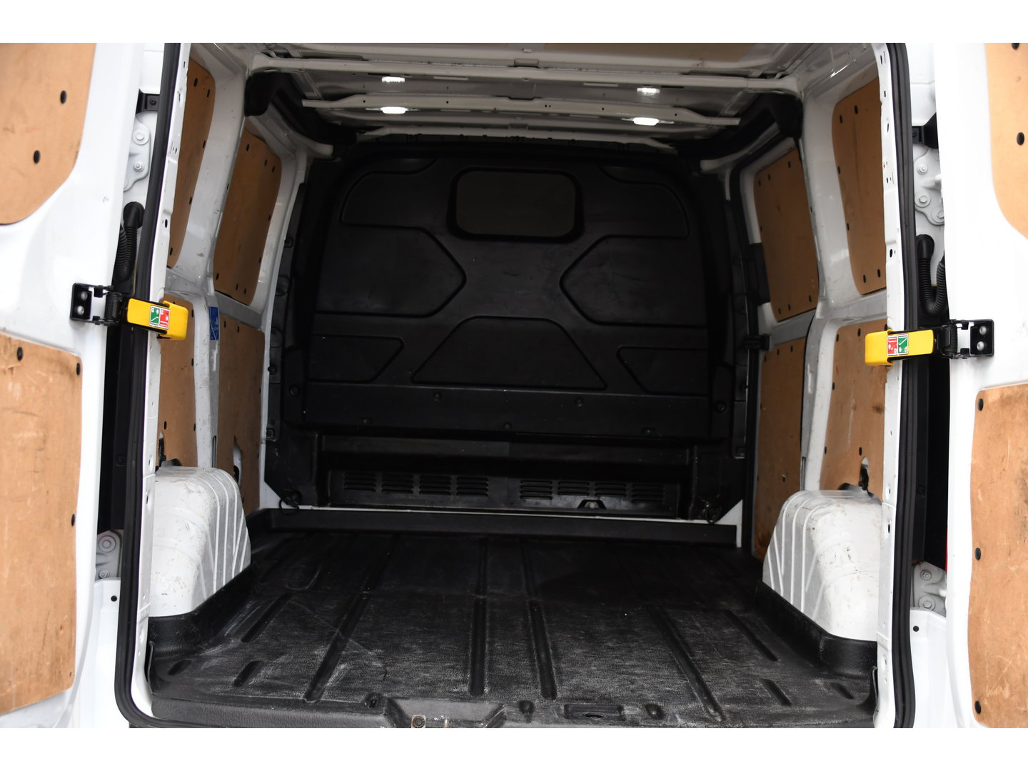 Ford Transit Custom 290 2.0 TDCI L1H1 Sport Camera, Cruise, LED, Leder, Stoelverwarming, 170pk, Automaat, Trekhaak, Voorruit verwarming, Uniek!