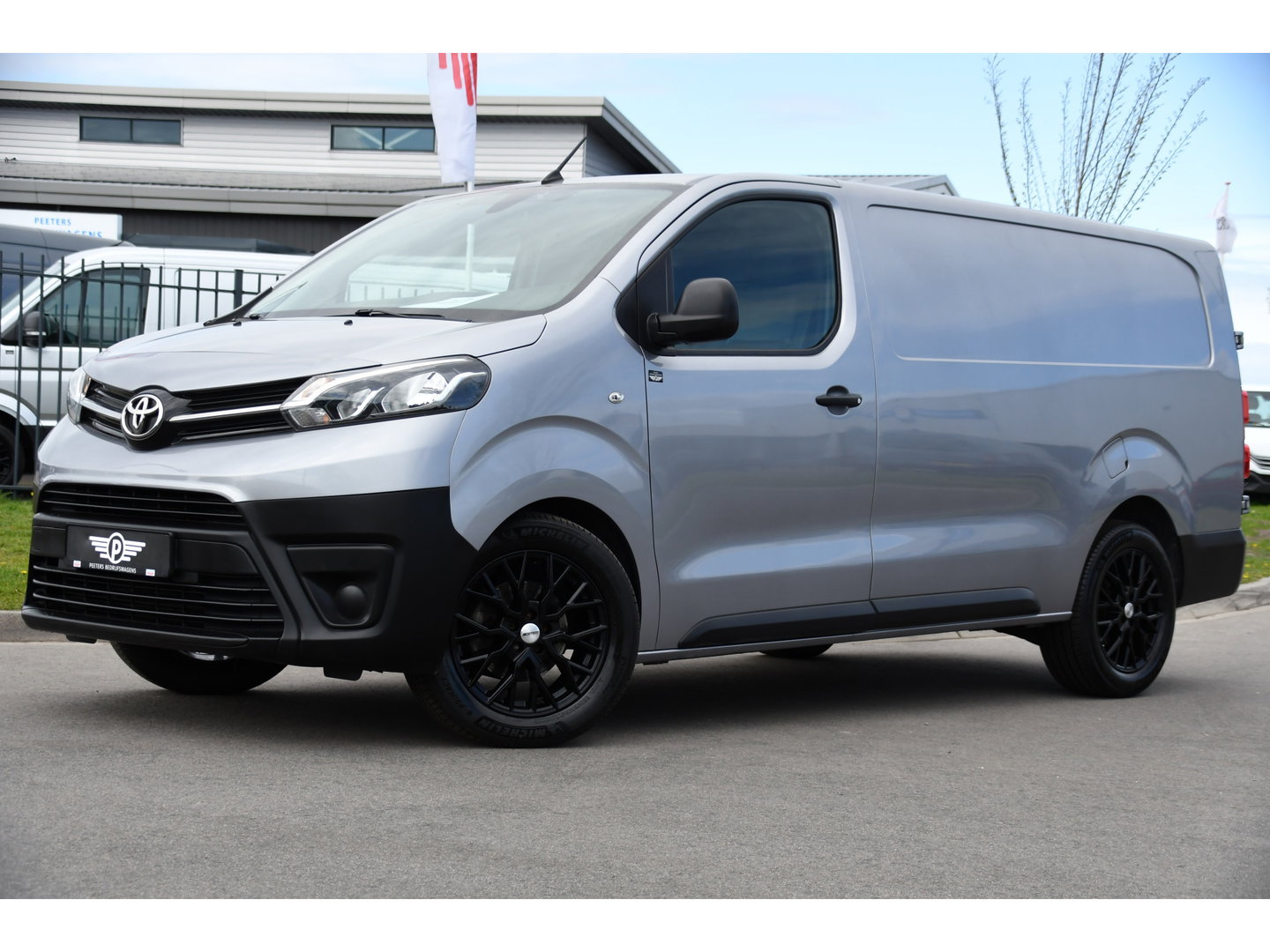 Toyota ProAce Worker 2.0 L3 D-4D PB Edition Cruise, Sensoren, Carplay, Trekhaak, 122pk, Airco, Multimedia, Leder, Uniek!