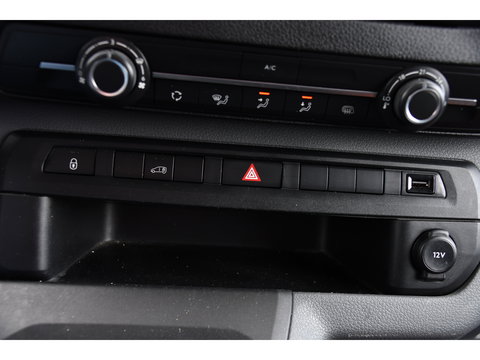 Toyota ProAce Worker 2.0 L3 D-4D PB Edition Cruise, Sensoren, Carplay, Trekhaak, 122pk, Airco, Multimedia, Leder, Uniek!