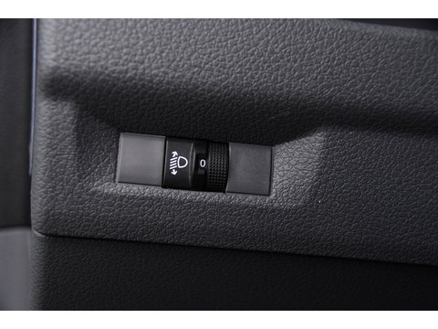 Toyota ProAce Worker 2.0 L3 D-4D PB Edition Cruise, Sensoren, Carplay, Trekhaak, 122pk, Airco, Multimedia, Leder, Uniek!