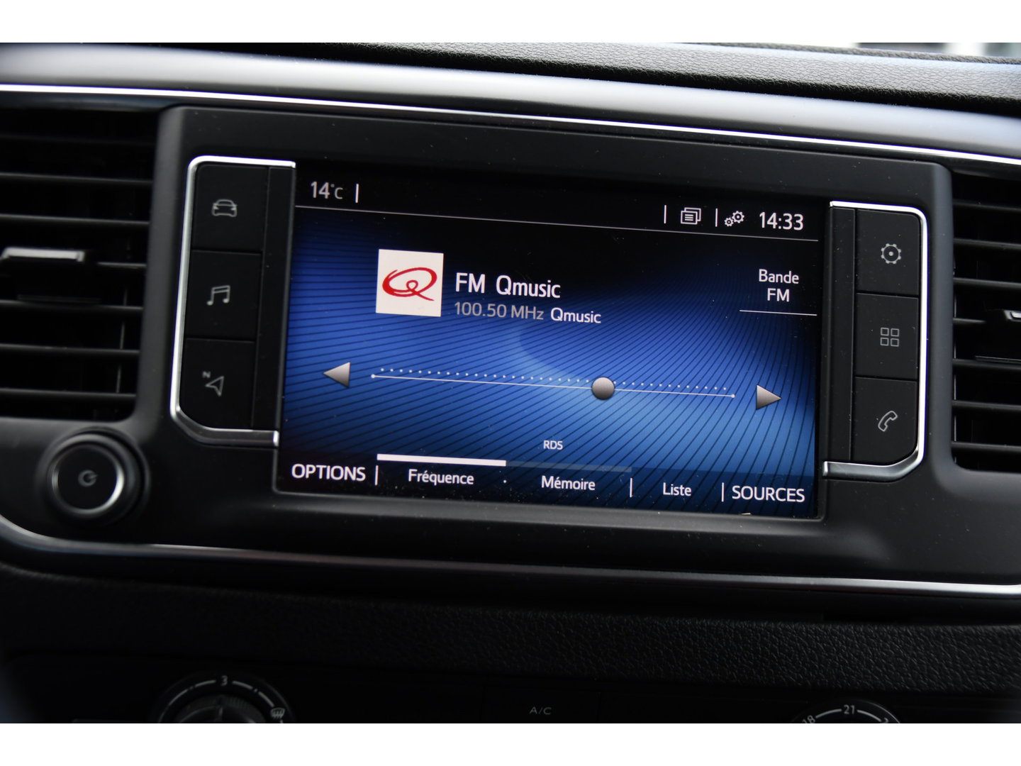 Toyota ProAce Worker 2.0 L3 D-4D PB Edition Cruise, Sensoren, Carplay, Trekhaak, 122pk, Airco, Multimedia, Leder, Uniek!