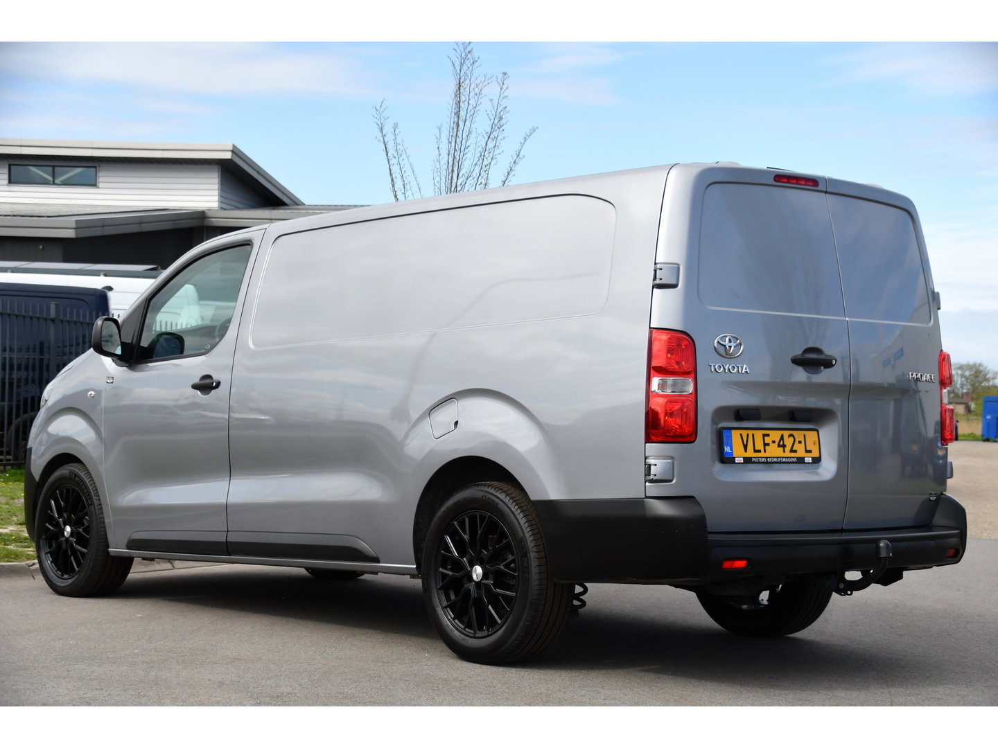 Toyota ProAce Worker 2.0 L3 D-4D PB Edition Cruise, Sensoren, Carplay, Trekhaak, 122pk, Airco, Multimedia, Leder, Uniek!