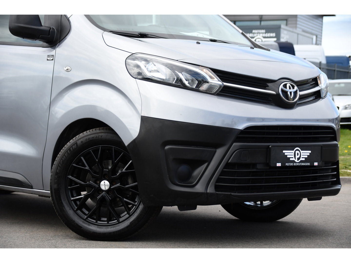 Toyota ProAce Worker 2.0 L3 D-4D PB Edition Cruise, Sensoren, Carplay, Trekhaak, 122pk, Airco, Multimedia, Leder, Uniek!