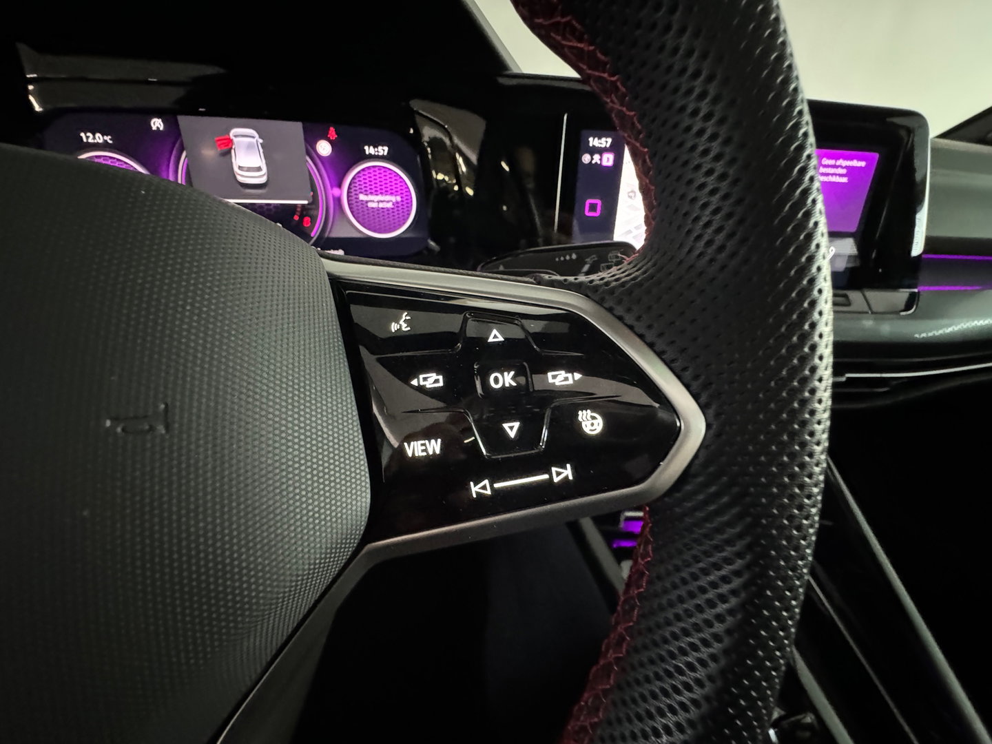 Volkswagen Golf 2.0 TSI GTI Pano|HuD|H/K|Keyless|Camera|Sfeer