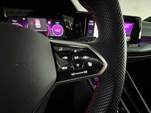 Volkswagen Golf 2.0 TSI GTI Pano|HuD|H/K|Keyless|Camera|Sfeer