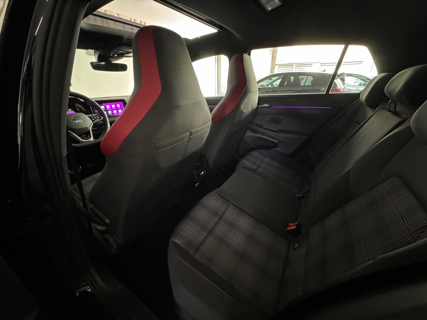 Volkswagen Golf 2.0 TSI GTI Pano|HuD|H/K|Keyless|Camera|Sfeer