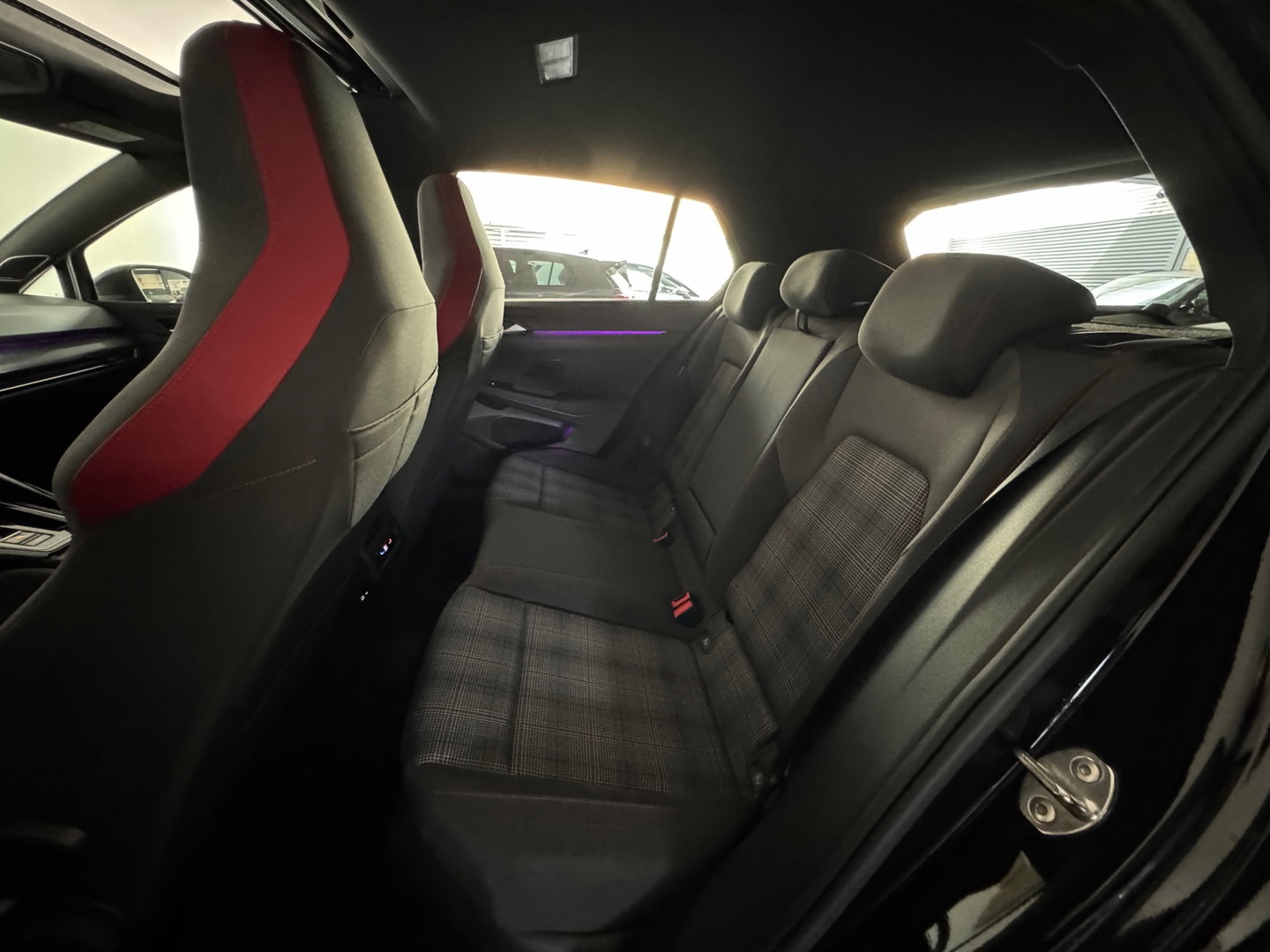 Volkswagen Golf 2.0 TSI GTI Pano|HuD|H/K|Keyless|Camera|Sfeer