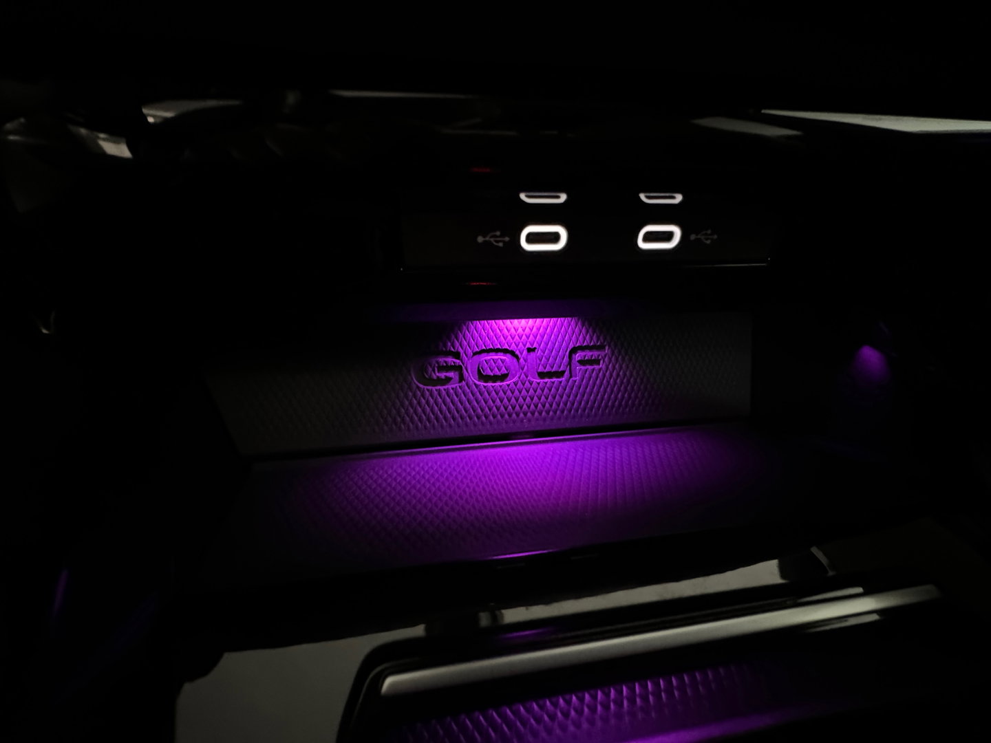 Volkswagen Golf 2.0 TSI GTI Pano|HuD|H/K|Keyless|Camera|Sfeer