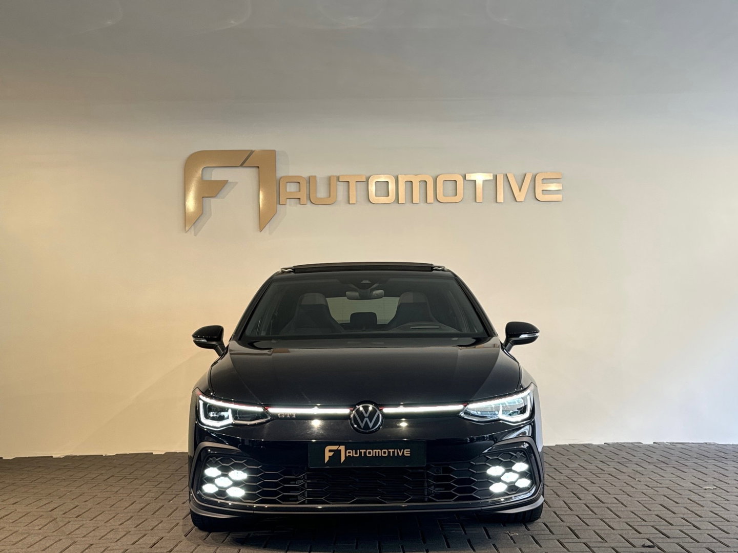 Volkswagen Golf 2.0 TSI GTI Pano|HuD|H/K|Keyless|Camera|Sfeer