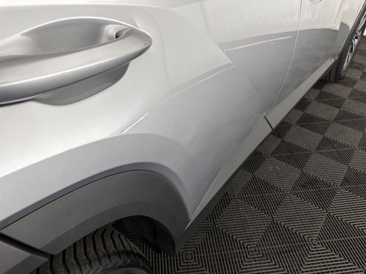 Hyundai Tucson 1.6 T-GDI HEV Comfort Smart (INCL.BTW) *FULL-LED | ADAPTIVE-CRUISE | HEATED-COMFORTSEATS | KEYLESS | CAMERA | DIGI-COCKPIT | PRIVACY-GLASS | SHIFT-PADDLES | ECC | PDC | 17''ALU*