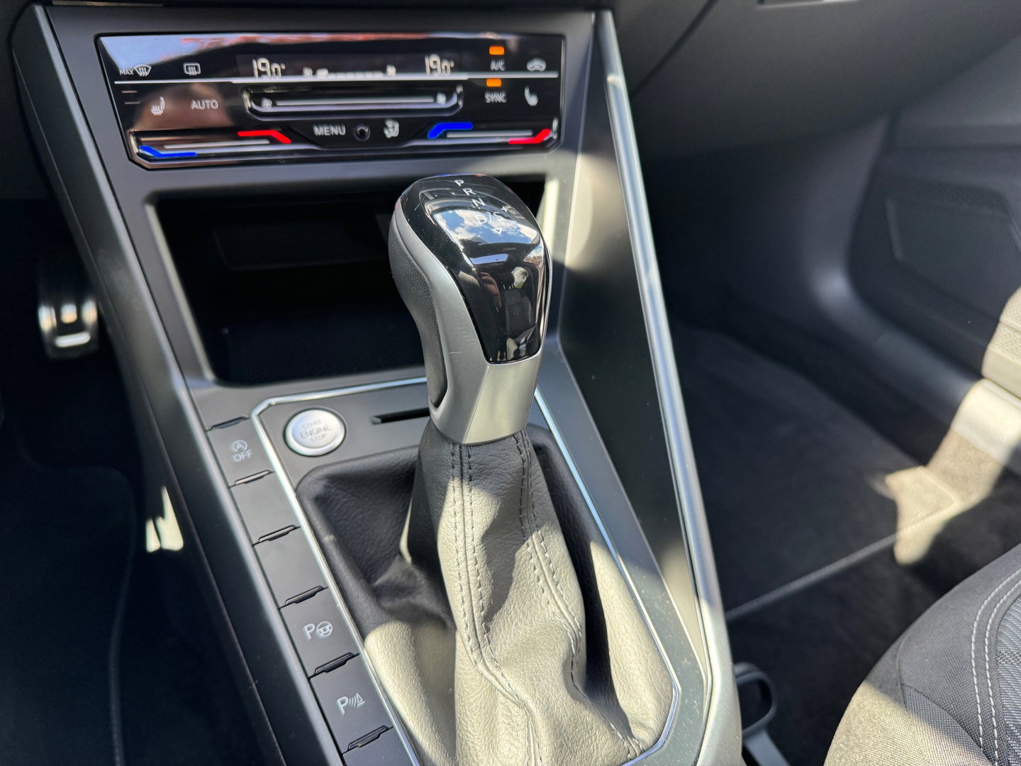 Volkswagen Taigo 1.0 TSI 3X R-Line DSG Panorama Camera Leder