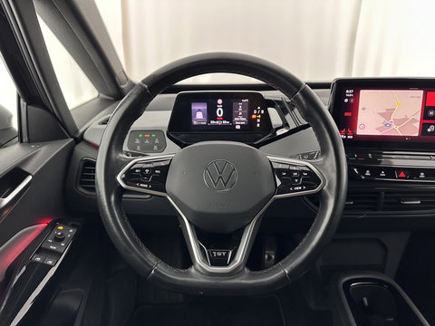 Volkswagen ID.3 First Plus 58 kWh [ 3-Fase ] {SOH-91%} (INCL-BTW) *ADAPTIVE-CRUISE | MATRIX-LED | CAMERA | KEYLESS | MICROFIBRE | AMBIENTLIGHT | NAVI-FULLMAP | DAB+ | ECC | HEATED-SPORTSEATS | DIGI-COCKPIT | 19''ALU*