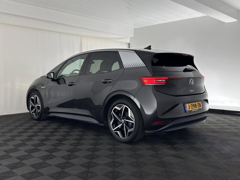 Volkswagen ID.3 First Plus 58 kWh [ 3-Fase ] {SOH-91%} (INCL-BTW) *ADAPTIVE-CRUISE | MATRIX-LED | CAMERA | KEYLESS | MICROFIBRE | AMBIENTLIGHT | NAVI-FULLMAP | DAB+ | ECC | HEATED-SPORTSEATS | DIGI-COCKPIT | 19''ALU*