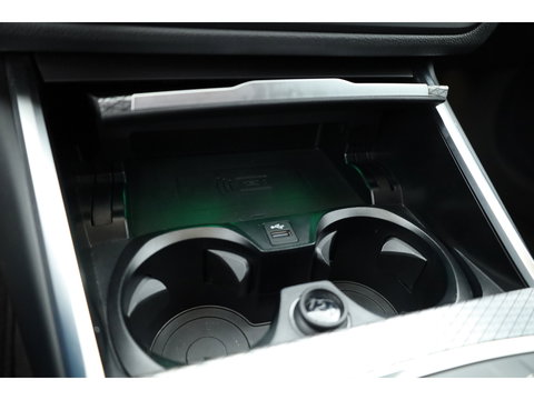 BMW 3 Serie Touring 320e M Sport | Facelift | Shadow Line | Curved display | Adapt. Cruise | Nav + CarPlay | Elek. Klep | Sfeerverlichting | LED | Stoelverw. | PDC V