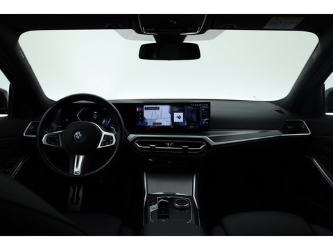 BMW 3 Serie Touring 320e M Sport | Facelift | Shadow Line | Curved display | Adapt. Cruise | Nav + CarPlay | Elek. Klep | Sfeerverlichting | LED | Stoelverw. | PDC V