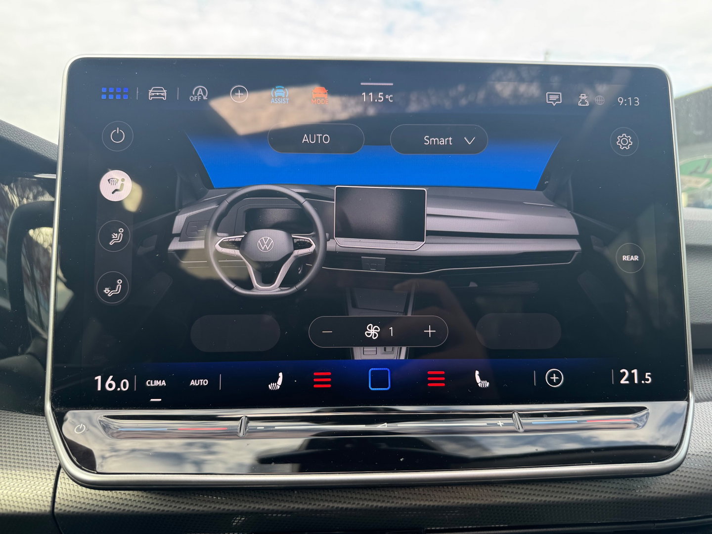 Volkswagen Golf 1.5 eTSI DSG Panorama Camera facelift HUD Memory