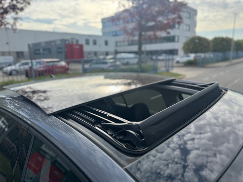 Volkswagen Golf 1.5 eTSI DSG Panorama Camera facelift HUD Memory