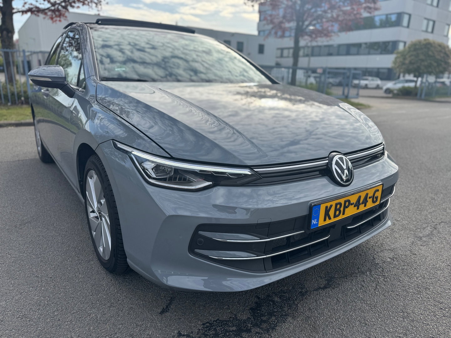 Volkswagen Golf 1.5 eTSI DSG Panorama Camera facelift HUD Memory