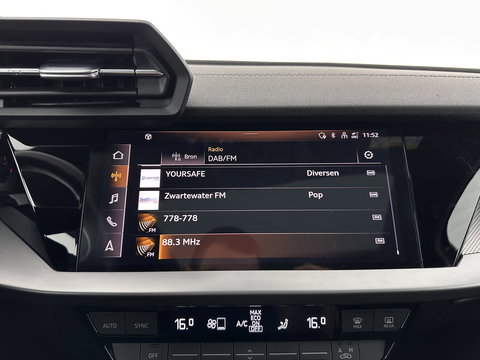 Audi A3 Limousine 35 TFSI S-Edition (INCL-BTW) Aut. *PANO | LEATHER-FABRIC | FULL-LED | AMBIENTLIGHT | SPORTSEATS | DIGI-COCKPIT | NAVI-FULLMAP | SHIFTPADDLES | DAB+ | CRUISE | PDC | 18"ALU*