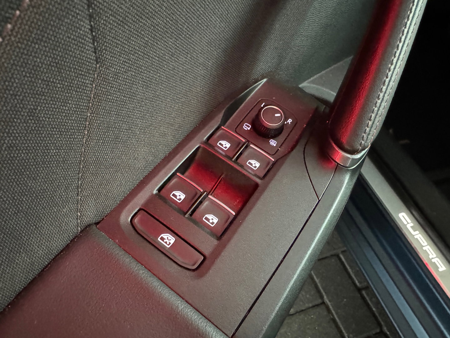 CUPRA Leon 1.4 e-Hybrid VZ Copper Edition Pano|Keyless|Sfeer