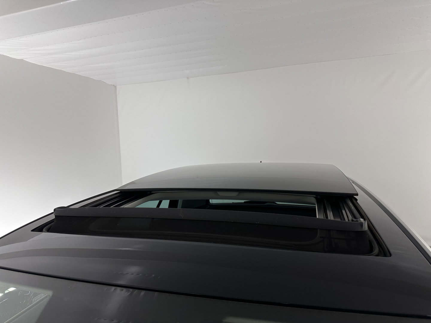 Volkswagen Golf 1.6 TDI R-Line Highline Business Aut. *PANO | MICROFIBRE | ADAPTIVE-CRUISE | DIGI-COCKPIT | HEATED-SPORTSEATS | PRIVACY-GLASS | NAVI-FULLMAP | ECC | PARKPILOT | 18''ALU*