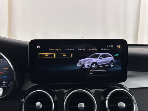 Mercedes-Benz GLC 300e 4MATIC Business Solution (IINCL.BTW) *LEATHER | FULL-LED | DIGI-COCKPIT | HEATED-SPORTSEATS | CAMERA | PRIAVACY-GLASS | NAVI-FULLMAP | ECC | PDC | CRUISE | 18''ALU*