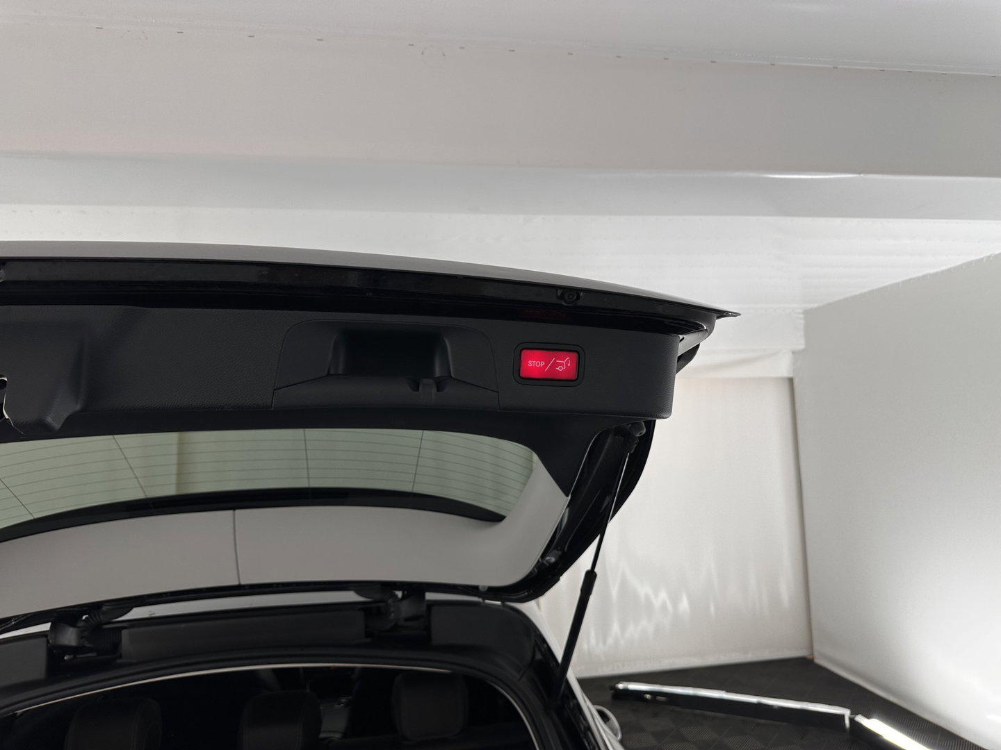 Mercedes-Benz GLC 300e 4MATIC Business Solution (IINCL.BTW) *LEATHER | FULL-LED | DIGI-COCKPIT | HEATED-SPORTSEATS | CAMERA | PRIAVACY-GLASS | NAVI-FULLMAP | ECC | PDC | CRUISE | 18''ALU*