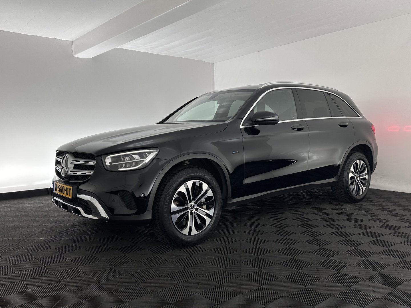 Mercedes-Benz GLC 300e 4MATIC Business Solution (IINCL.BTW) *LEATHER | FULL-LED | DIGI-COCKPIT | HEATED-SPORTSEATS | CAMERA | PRIAVACY-GLASS | NAVI-FULLMAP | ECC | PDC | CRUISE | 18''ALU*